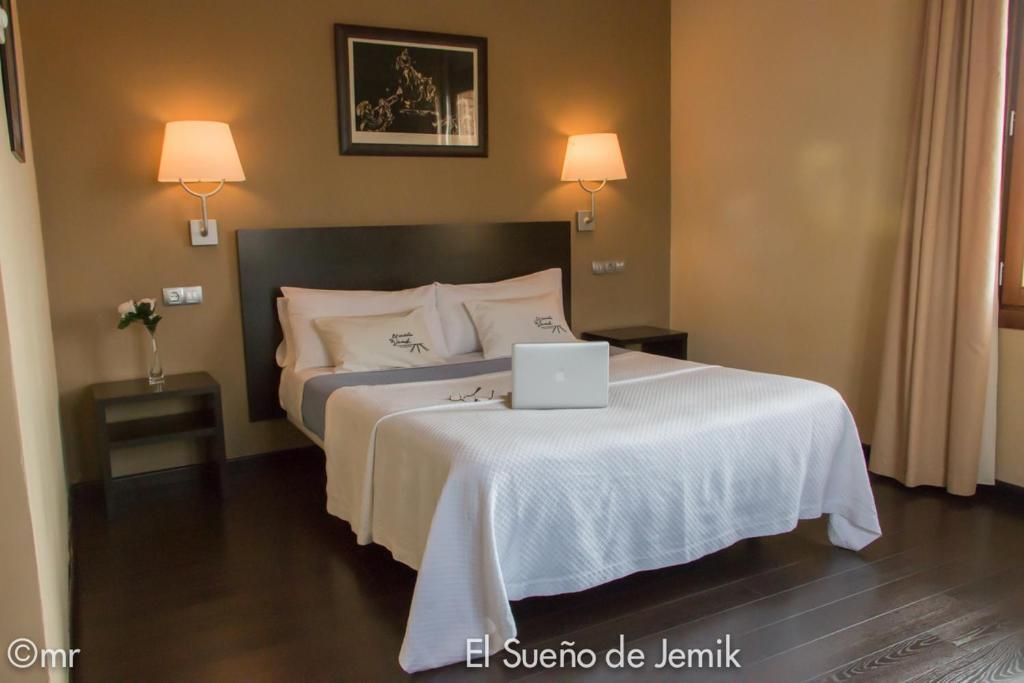 Hotel El Sueno De Jemik La Roda Cameră foto
